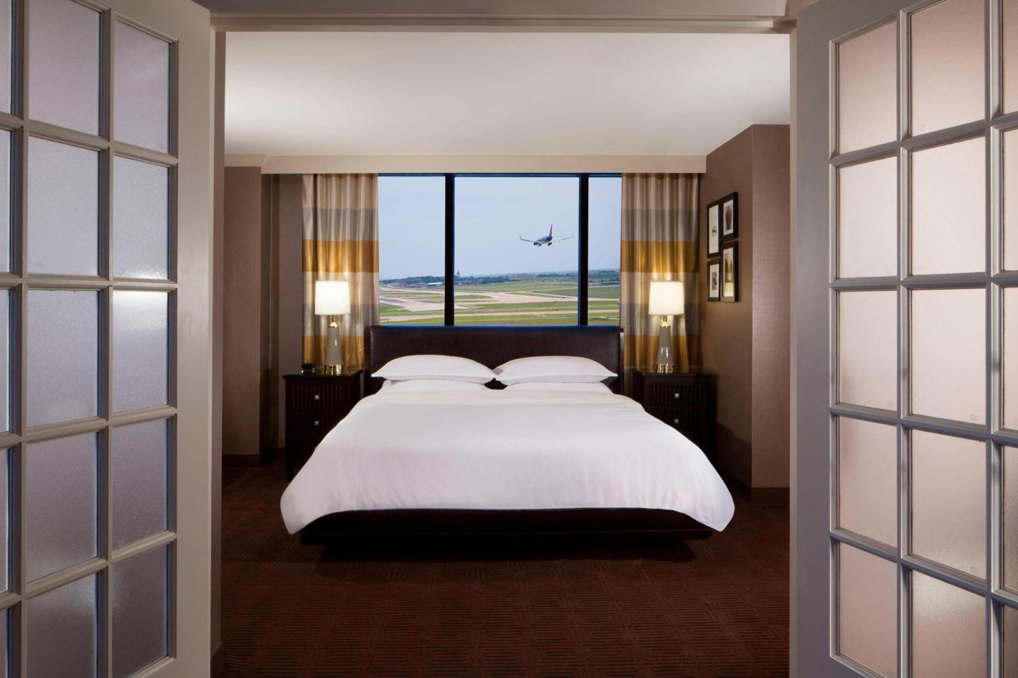 Sheraton Dfw Airport Hotel Irving Extérieur photo